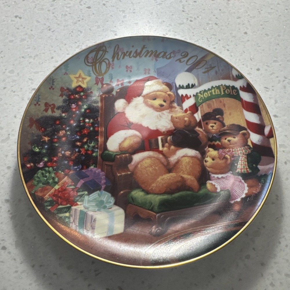Avon Christmas Plate 2001 22k Gold Trim Tom-Newsom "Visit From Santa" Teddy Bear